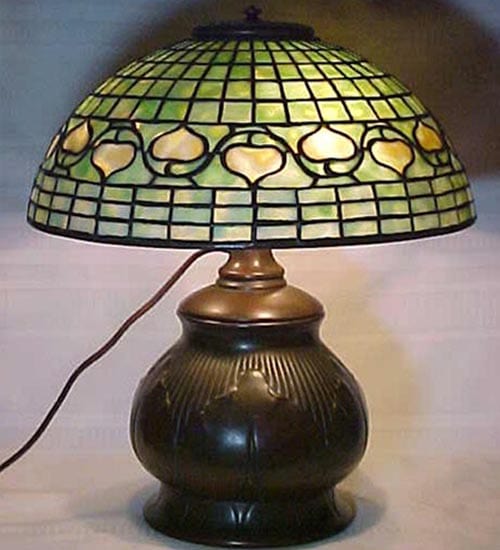 Meyda Lighting Tiffany  Original Tiffany Acorn W/Tobacco Leaf Table Lamp 129286 Chandelier Palace